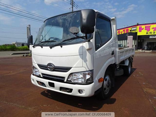 hino dutro 2018 GOO_NET_EXCHANGE_1230336A30240731W003 image 1