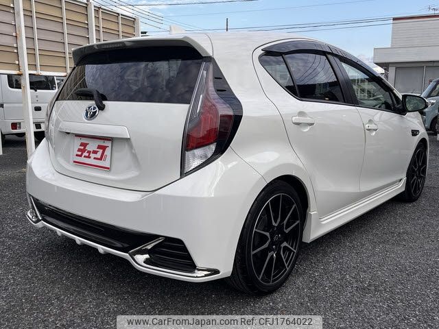 toyota aqua 2016 CFJ1764022 image 2