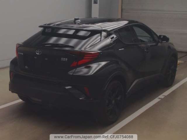 toyota c-hr 2023 -TOYOTA--C-HR 6AA-ZYX11--ZYX11-2060440---TOYOTA--C-HR 6AA-ZYX11--ZYX11-2060440- image 2