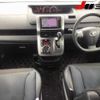 toyota voxy 2014 TE4828 image 9