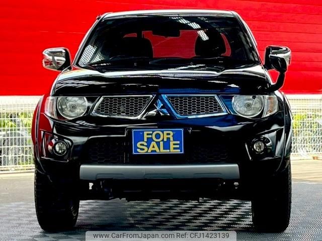 mitsubishi triton 2011 CFJ1423139 image 2