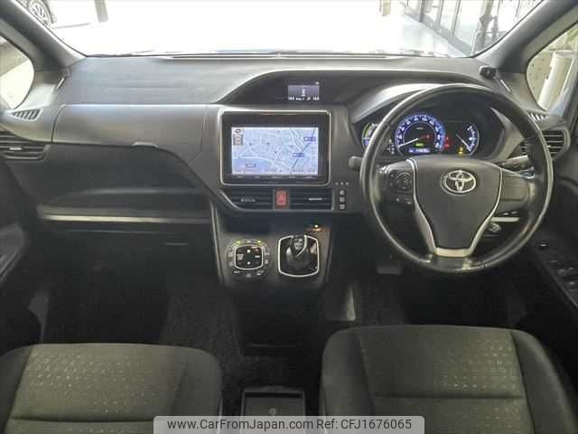 toyota voxy 2014 CFJ1676065 image 2