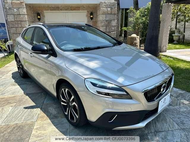 volvo cross-country 2019 quick_quick_CBA-MB420XC_YV1MZ402CK2187670 image 2