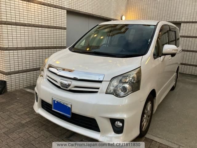 toyota noah 2010 CFJ1811830 image 2