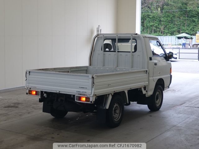 mitsubishi delica-truck 1994 CFJ1670982 image 2
