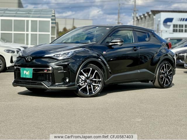 toyota c-hr 2023 quick_quick_6AA-ZYX11_ZYX11-2060827 image 1