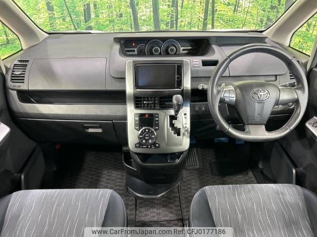 toyota voxy 2012 -TOYOTA--Voxy DBA-ZRR70W--ZRR70-0508771---TOYOTA--Voxy DBA-ZRR70W--ZRR70-0508771- image 2