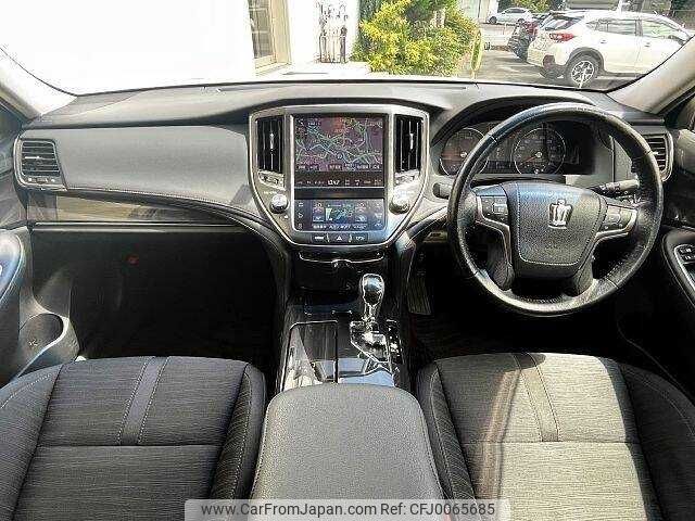 toyota crown 2014 504928-923060 image 1