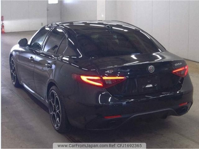 alfa-romeo giulia 2022 CFJ1692365 image 2