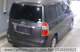 toyota noah 2007 NIKYO_KS79945