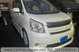 toyota noah 2007 CFJ1656914