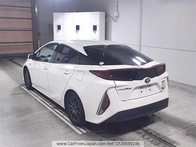 toyota prius-phv 2017 -TOYOTA--Prius PHV ZVW52-3045301---TOYOTA--Prius PHV ZVW52-3045301- image 2