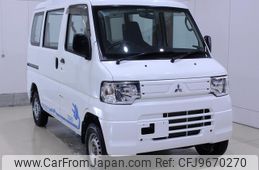 mitsubishi minicab-miev 2012 GOO_JP_700130095430240404003