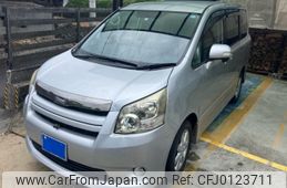 toyota noah 2007 -TOYOTA--Noah DBA-ZRR75W--ZRR75-0005683---TOYOTA--Noah DBA-ZRR75W--ZRR75-0005683-