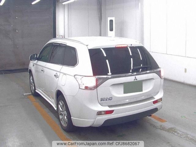 mitsubishi outlander-phev 2014 quick_quick_DLA-GG2W_GG2W-0100284 image 2