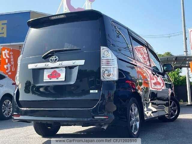toyota voxy 2010 504928-930399 image 2