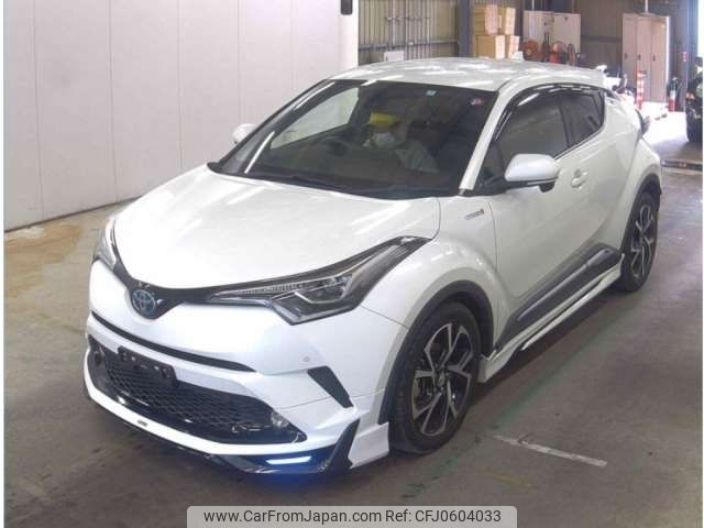 toyota c-hr 2017 -TOYOTA--C-HR DAA-ZYX10--ZYX10-2072863---TOYOTA--C-HR DAA-ZYX10--ZYX10-2072863- image 2