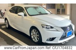 lexus is 2015 CFJ1704832