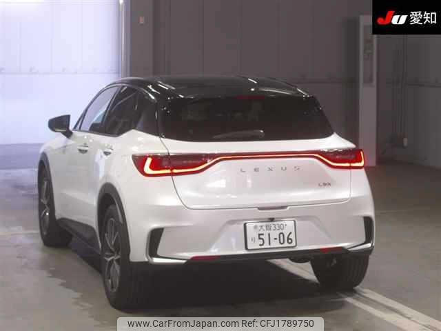 lexus lexus-lbx 2024 CFJ1789750 image 2