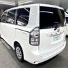toyota voxy 2010 CFJ1766008 image 4