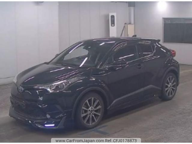 toyota c-hr 2017 quick_quick_DAA-ZYX10_2036175 image 2