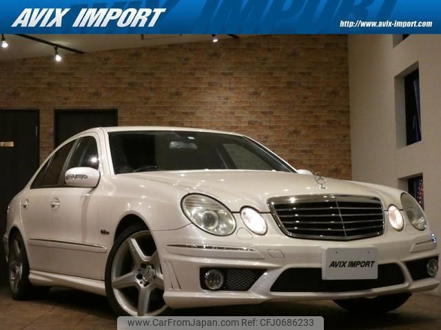 mercedes-benz e-class 2004 quick_quick_211065C_WDB2110652A449329 image 1