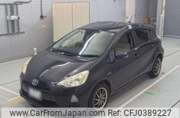 toyota aqua 2012 -TOYOTA 【福井 501さ6394】--AQUA NHP10-6001368---TOYOTA 【福井 501さ6394】--AQUA NHP10-6001368-