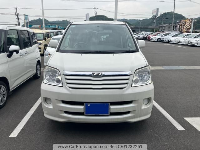toyota noah 2003 -TOYOTA--Noah TA-AZR60G--AZR60-0165585---TOYOTA--Noah TA-AZR60G--AZR60-0165585- image 1