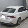 lexus is 2016 CFJ1751440 image 3