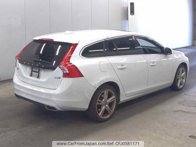 volvo v60 2018 quick_quick_LDA-FD4204T_YV1FWA8RDJ2392444 image 2