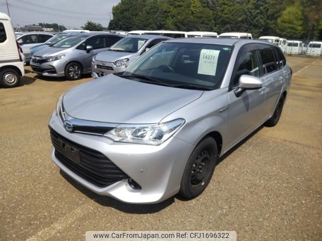 toyota corolla-fielder 2017 CFJ1696322 image 1