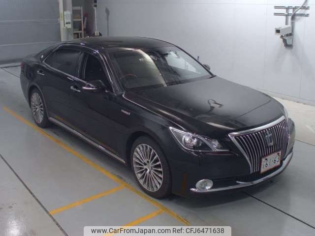 Toyota crown majesta 2018