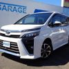 toyota voxy 2017 -TOYOTA--Voxy DBA-ZRR80W--ZRR80-0352732---TOYOTA--Voxy DBA-ZRR80W--ZRR80-0352732- image 1