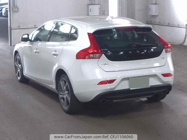 volvo v40 2017 quick_quick_DBA-MB4154T_YV1MV2920H2379938 image 2