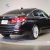 bmw 5-series 2017 quick_quick_DBA-JA20_WBAJA52000G885591 image 2