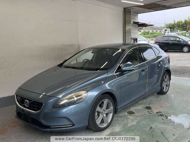 volvo v40 2013 -VOLVO--Volvo V40 MB4164T--E2087233---VOLVO--Volvo V40 MB4164T--E2087233- image 1