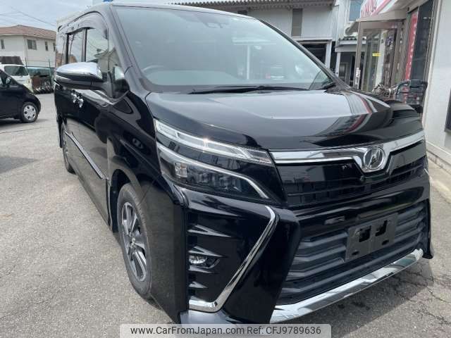 toyota voxy 2018 -TOYOTA--Voxy ZRR80W--ZRR80-0411312---TOYOTA--Voxy ZRR80W--ZRR80-0411312- image 1