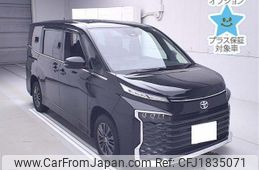 toyota voxy 2022 CFJ1835071