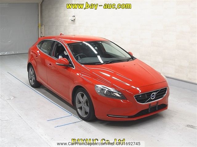 volvo v40 2014 CFJ1692745 image 1