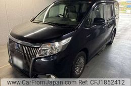 toyota esquire 2015 CFJ1852412
