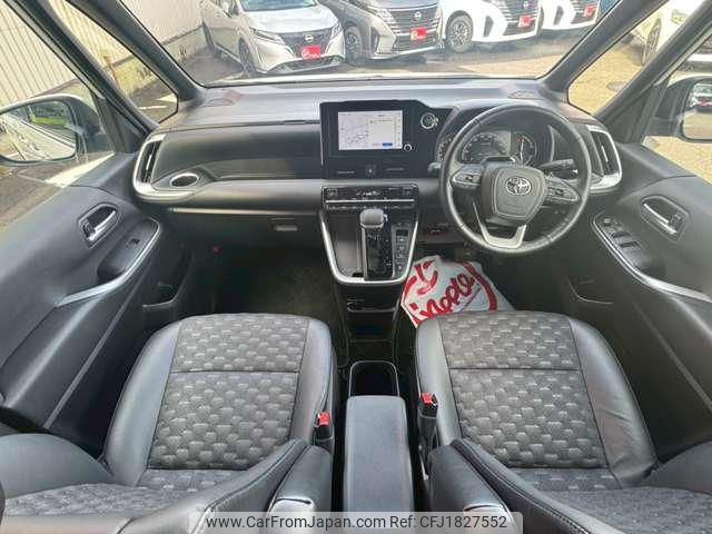 toyota voxy 2023 CFJ1827552 image 2