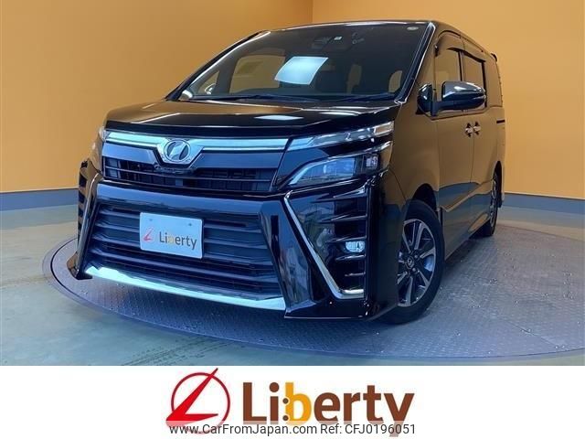 toyota voxy 2018 quick_quick_ZRR80W_ZRR80-0463825 image 1