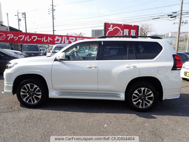 toyota land-cruiser-prado 2023 25012707 image 2