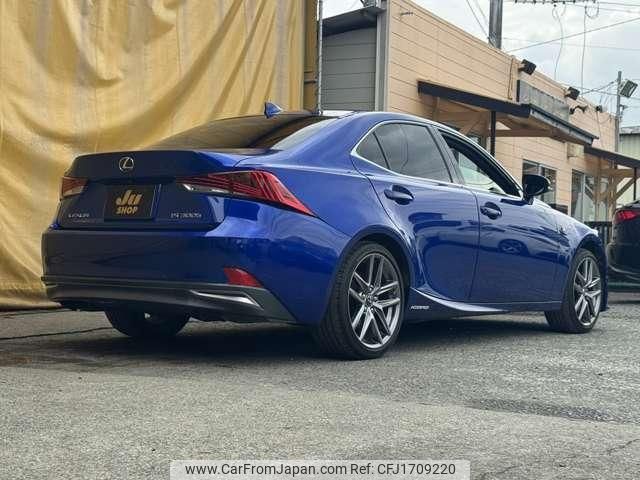 lexus is 2016 CFJ1709220 image 2