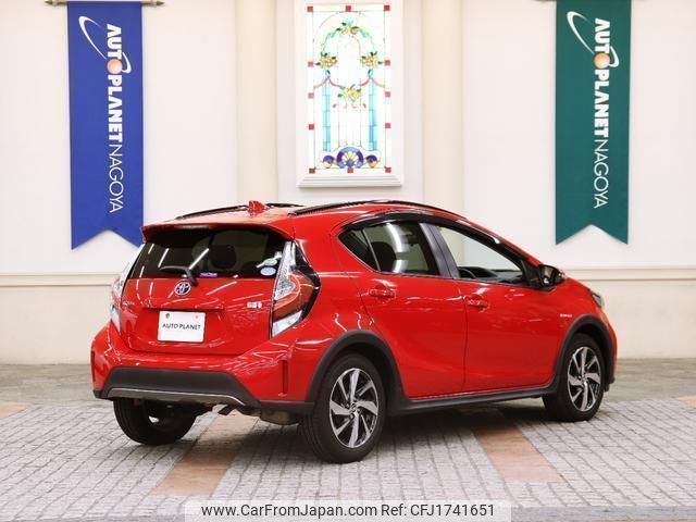 toyota aqua 2018 CFJ1741651 image 2