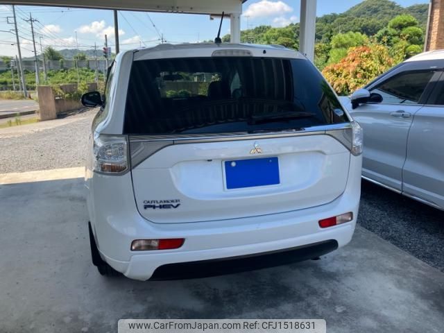 mitsubishi outlander-phev 2014 CFJ1518631 image 2