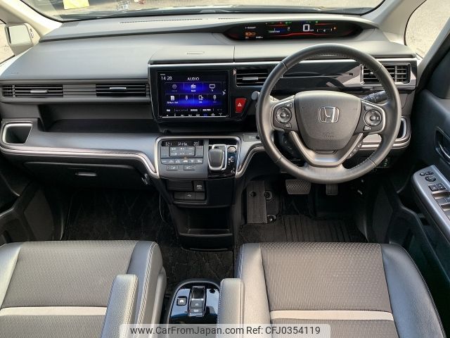 honda stepwagon 2018 -HONDA--Stepwgn 6AA-RP5--RP5-1071062---HONDA--Stepwgn 6AA-RP5--RP5-1071062- image 2