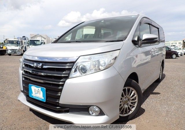toyota noah 2014 REALMOTOR_N2023080338A-7 image 1