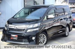 toyota vellfire 2013 GOO_JP_700060229130240729001