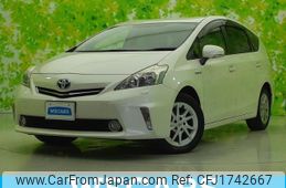 toyota prius-α 2012 CFJ1742667